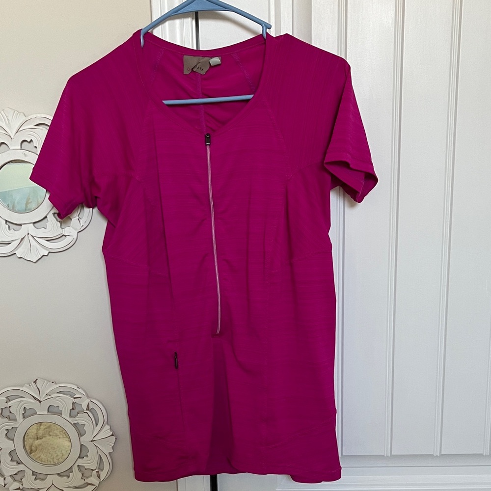 Athleta Fuchsia Short Sleeve Tee